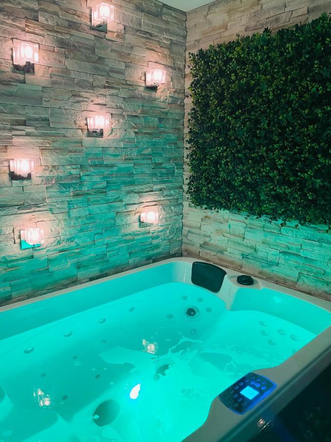 By Neptune - Appartement Rustique Jacuzzi Bondy Εξωτερικό φωτογραφία